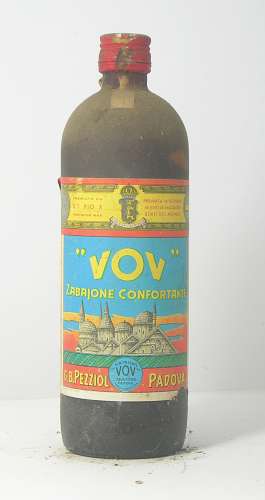 141_vecchia_bottiglia_liquore_da_collezione_pezziol_vov_zabajone_confortante