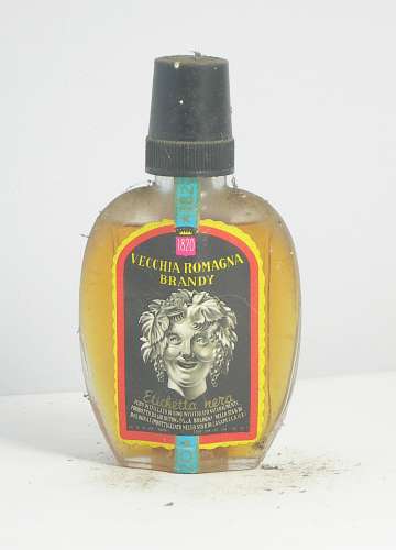 530_vecchia_bottiglia_liquore_da_collezione_buton_vecchia_romagna_etichetta_nera