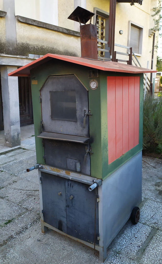 VENDESI FORNO DA GIARDINO FOLIGNO