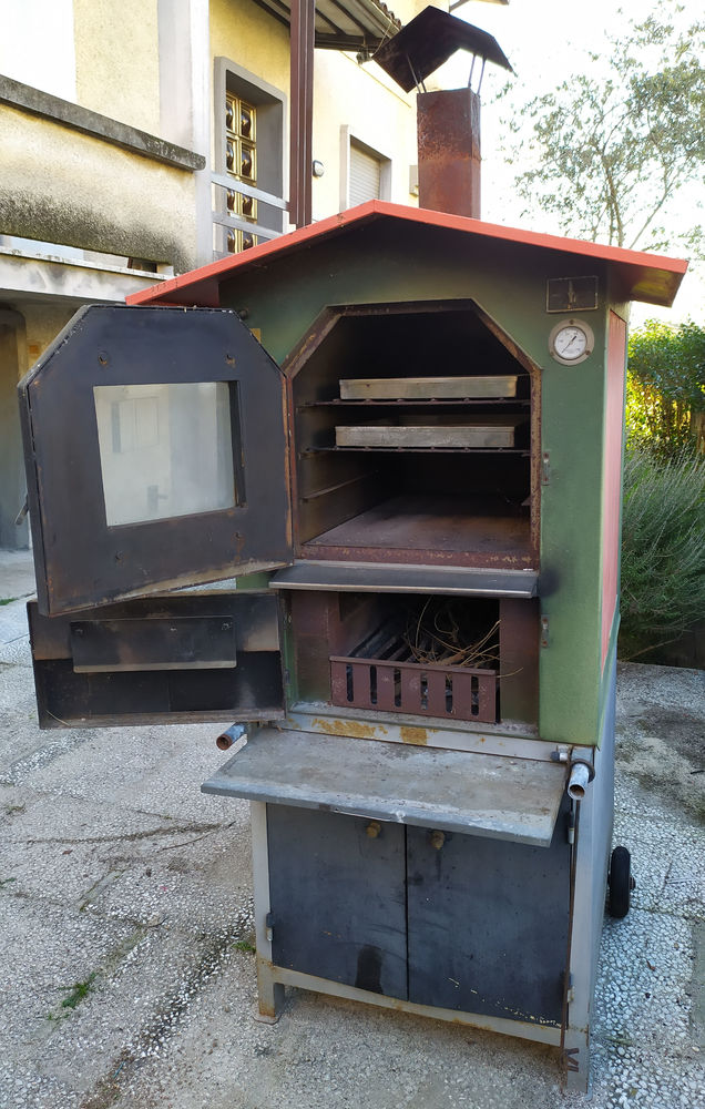 VENDESI FORNO DA GIARDINO FOLIGNO