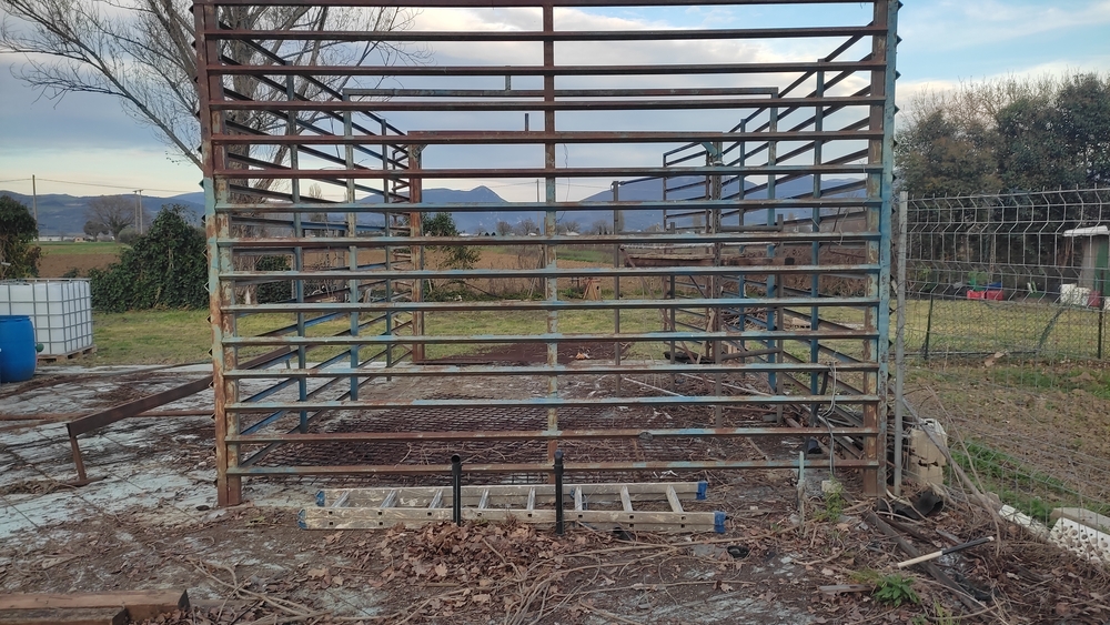 VENDESI TELAIO METALLO GARAGE GABBIA STALLA FOLIGNO